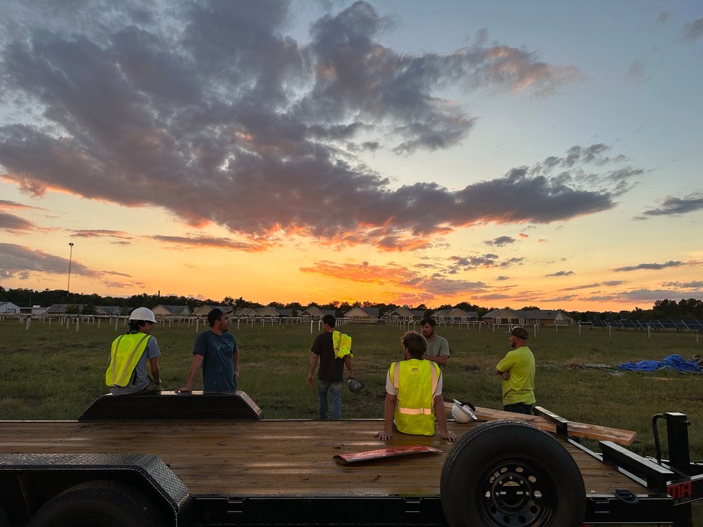 Havana CDCS crew at the site during sunset